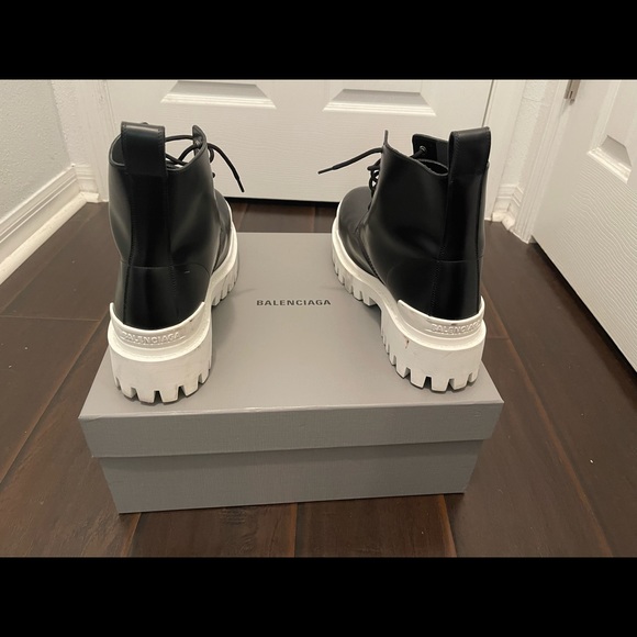 Balenciaga Mens Boot Size 12 (Top Quality) with Box. - Picture 5 of 5